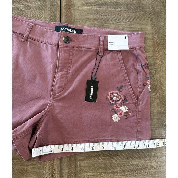 NWT Express Mid Rise Shortie Dusty Rose Embroidered Floral Shorts Women’s Size 8 - Picture 12 of 16